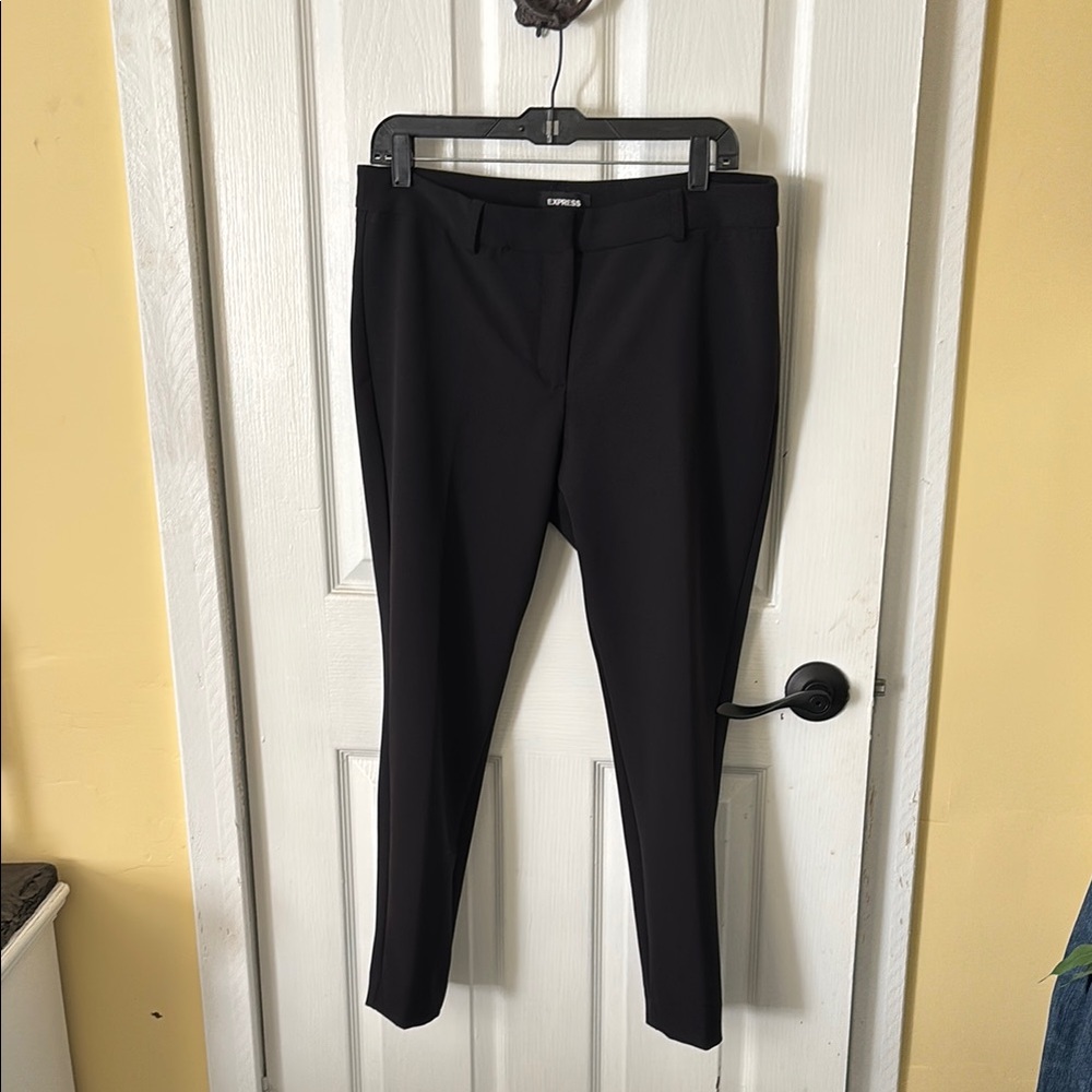 Express MidRise Skinny 14 Short